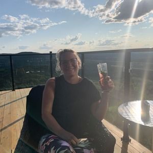 Meet your Posher, Dominique